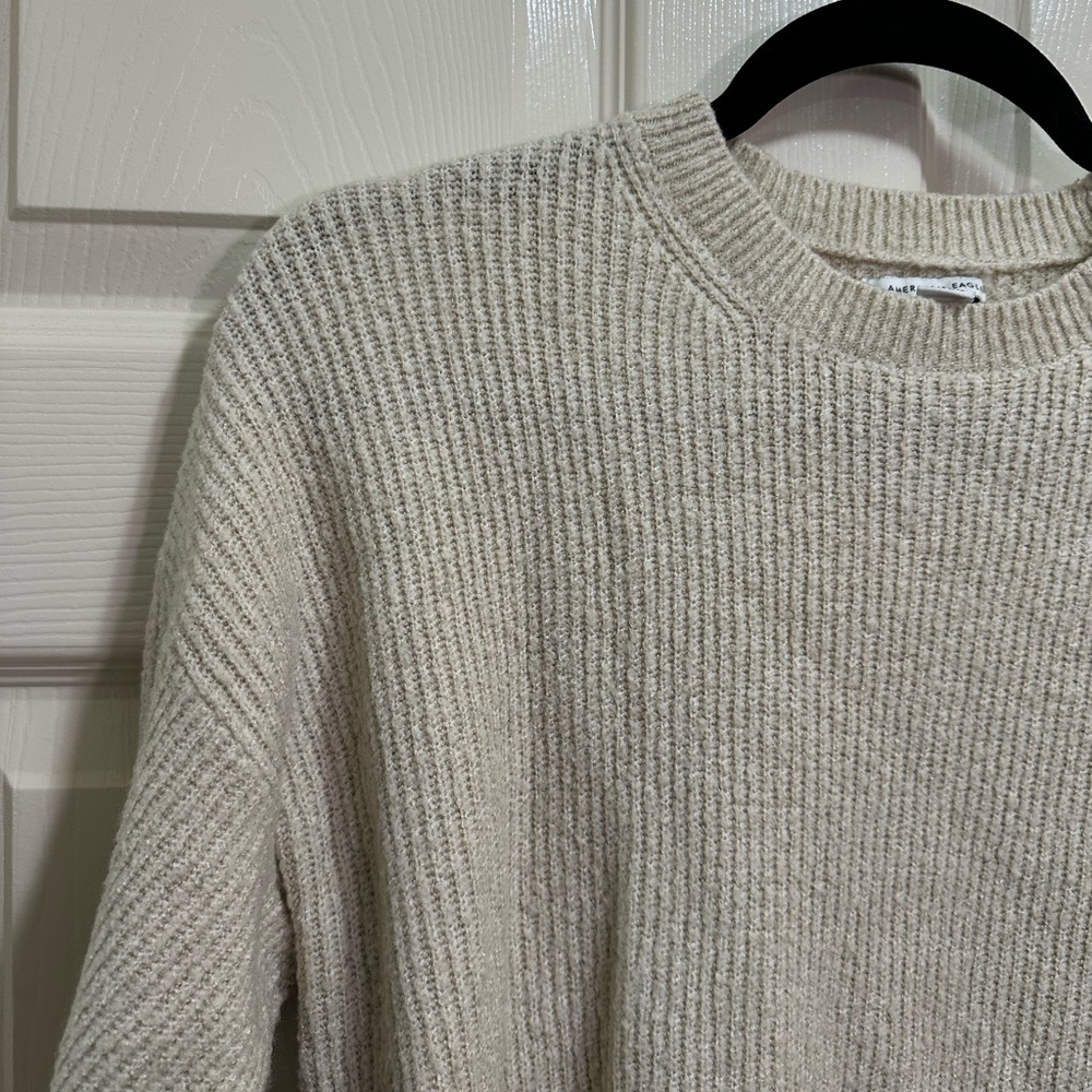 American Eagle Crewneck Long Sleeve Ribbed Sweater Size Small Cream Tan - Picture 2 of 5